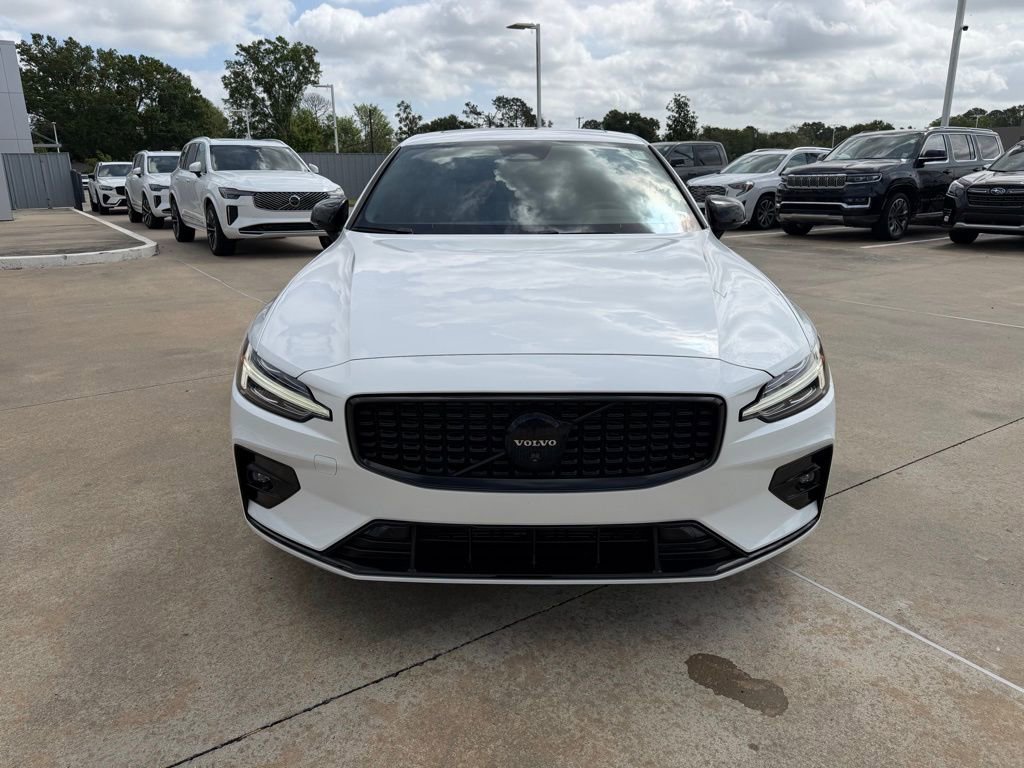 Used 2023 Volvo S60 B5 Plus image 8