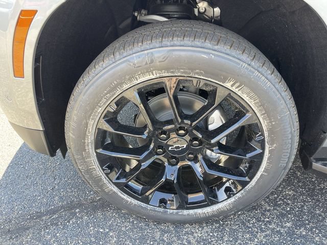New 2026 Chevrolet Suburban Premier w/ Sun And Tow Package AWD/4WD image 10