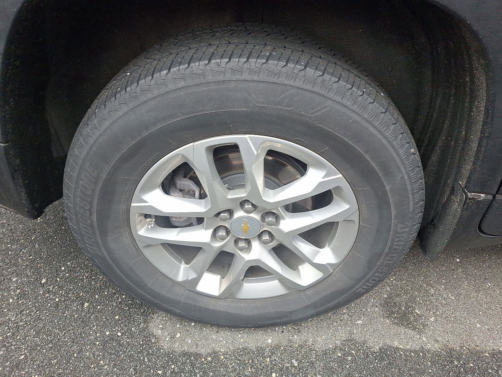 Used 2023 Chevrolet Traverse LS w/ Safety Package image 12