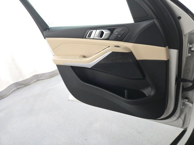 Used 2022 BMW X5 xDrive40i w/ Climate Comfort Package image 21