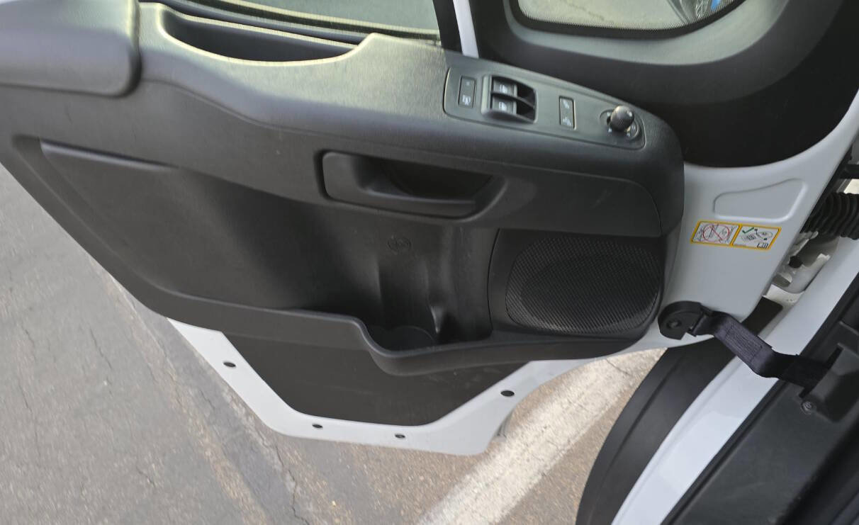 Used 2025 RAM ProMaster 2500 w/ Convenience Group image 13