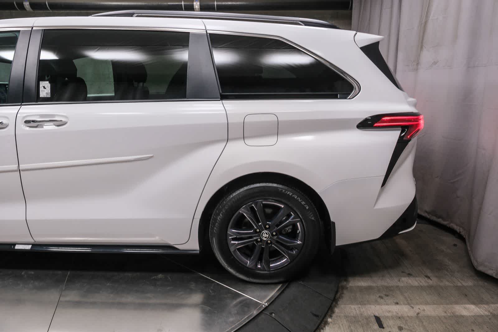 Used 2024 Toyota Sienna XSE w/ XSE Plus Package AWD/4WD image 8