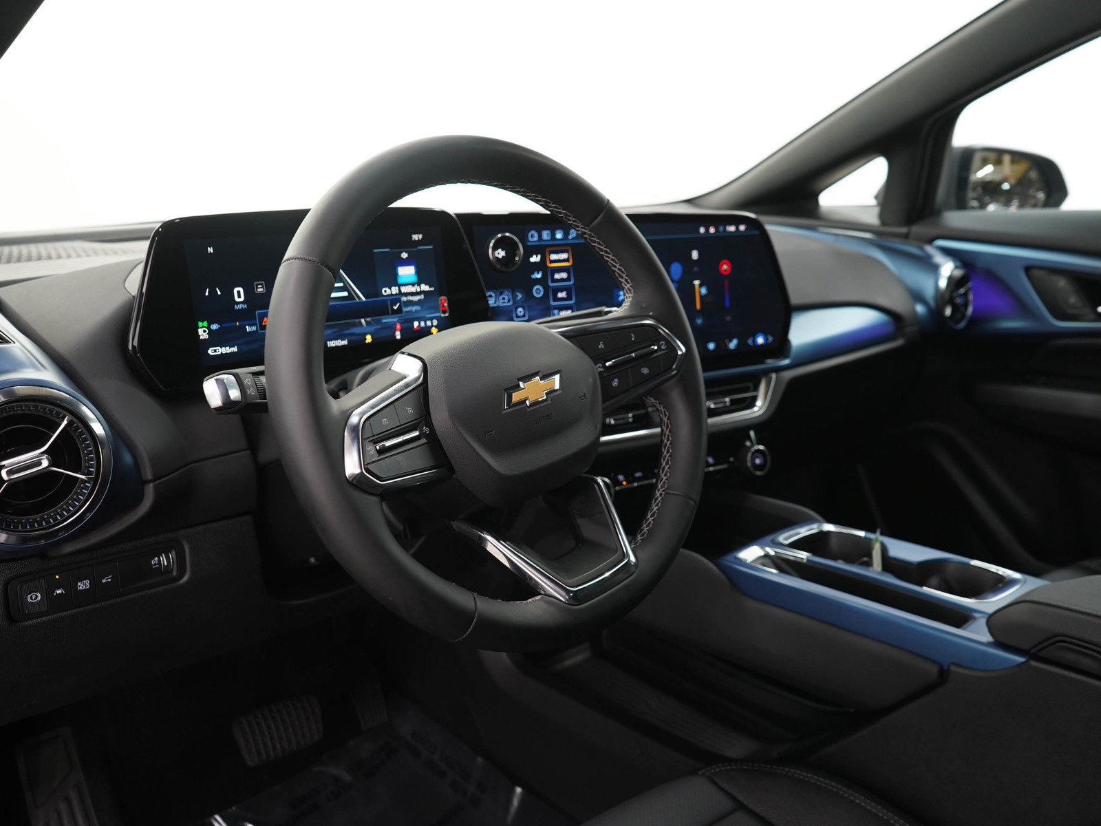 Used 2026 Chevrolet Equinox EV LT AWD/4WD image 24