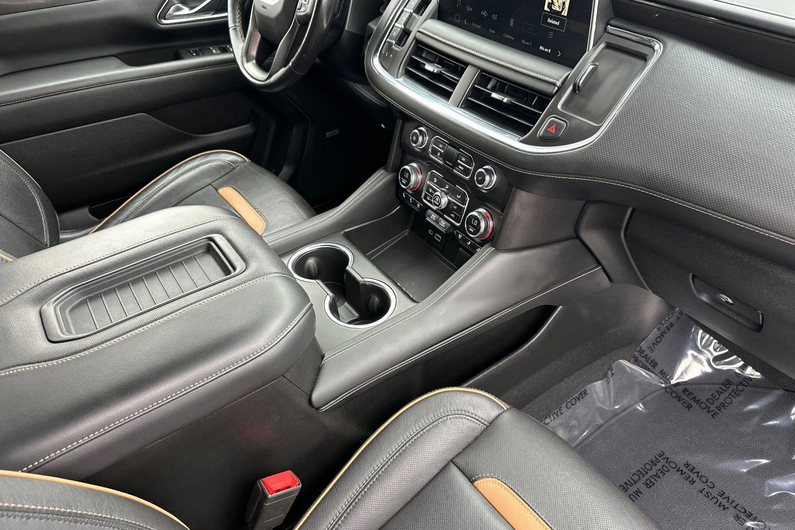 Used 2023 GMC Yukon AT4 w/ AT4 Premium Package image 19