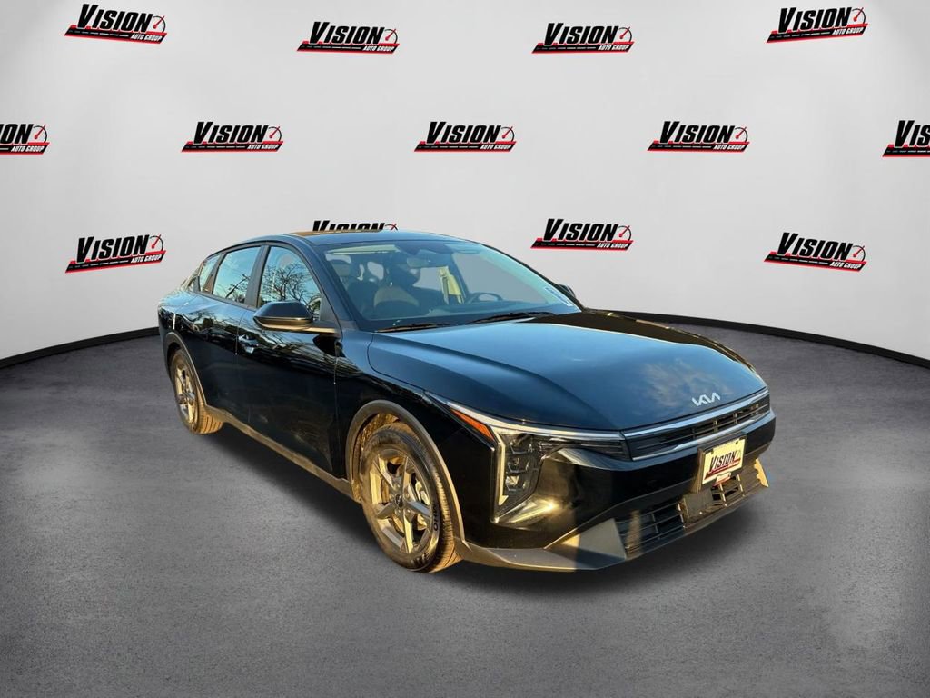 Certified 2025 Kia K4 LXS image 3