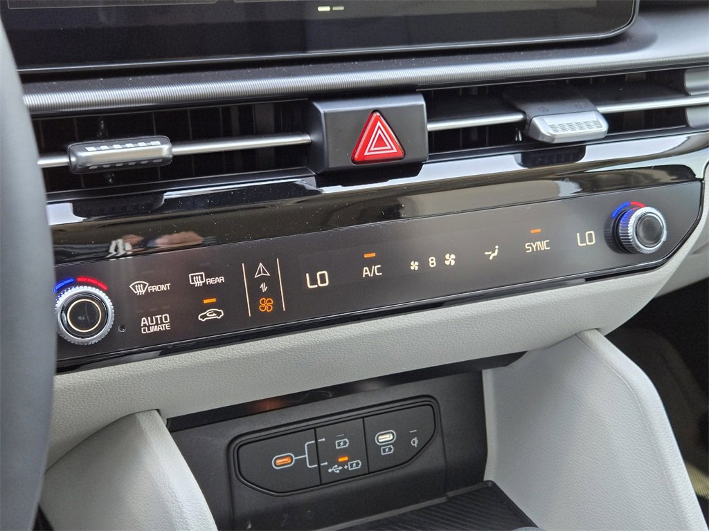 New 2026 Kia Sportage EX w/ EX Panorama Roof Package image 14