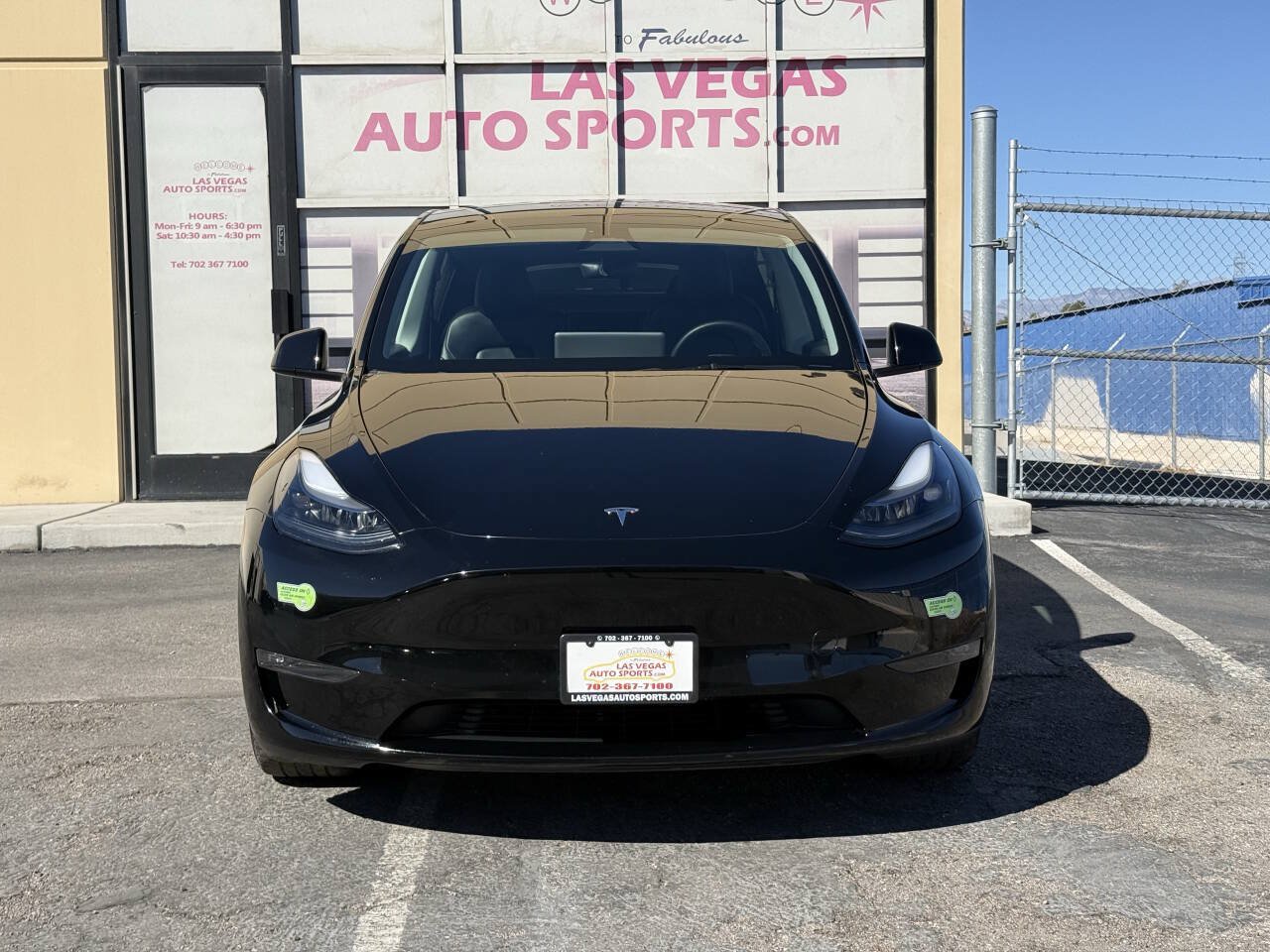 Used 2023 Tesla Model Y Long Range AWD/4WD image 3
