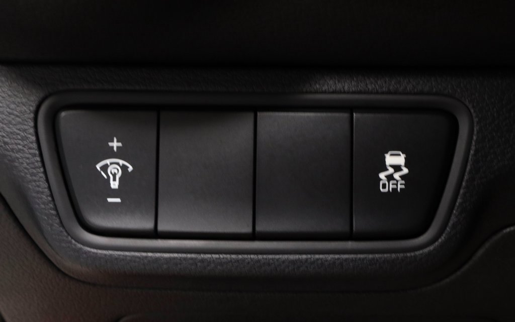 Used 2022 Kia Forte LXS image 26