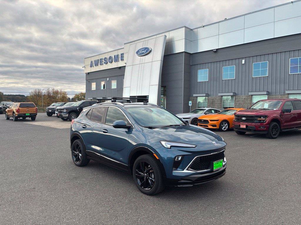 Used 2025 Buick Encore GX Sport Touring w/ Comfort Package AWD/4WD image 8