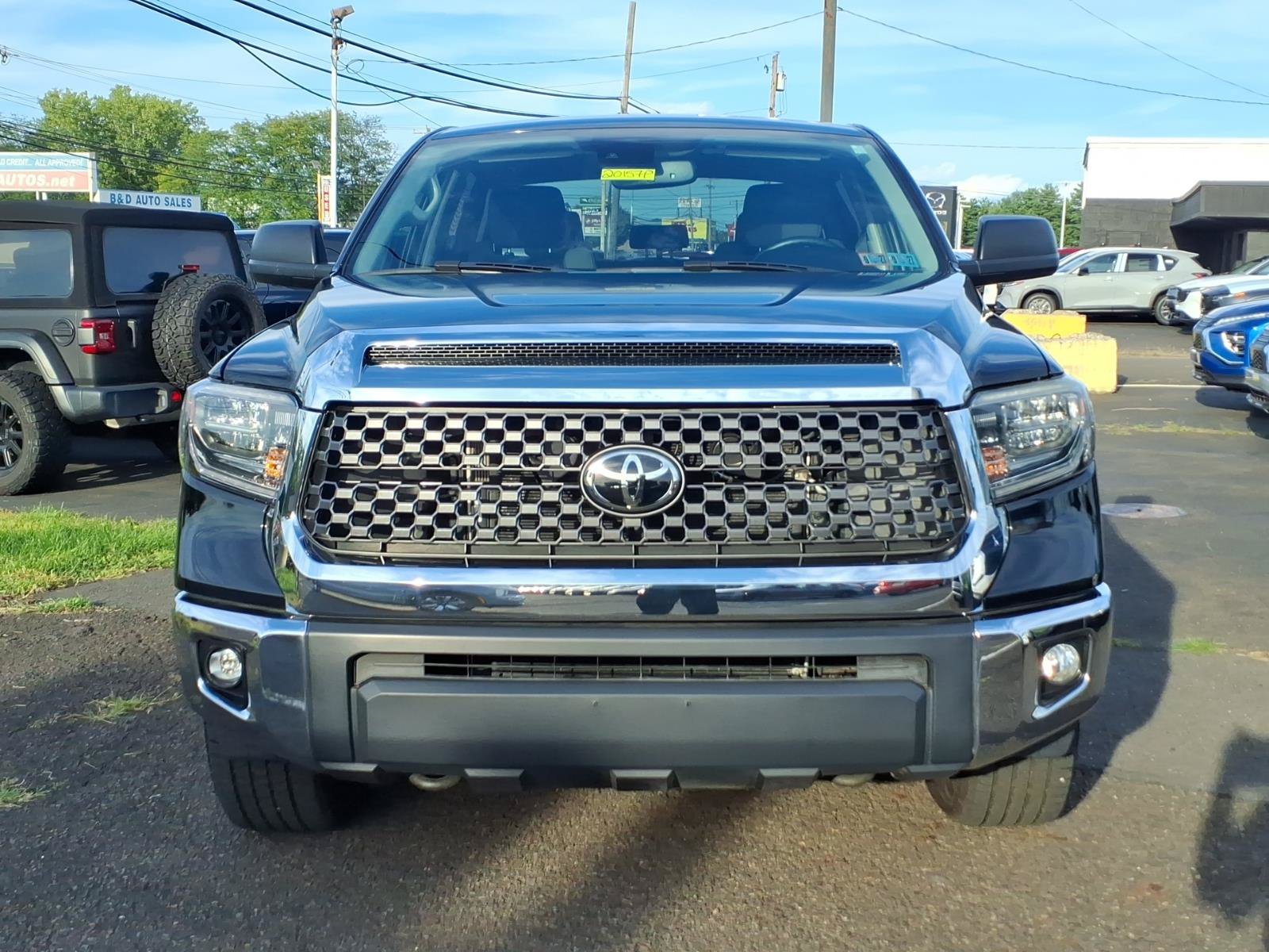 Used 2020 Toyota Tundra SR5 w/ TRD Off-Road Package AWD/4WD image 9