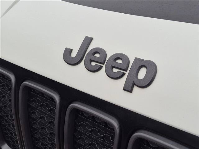 Used 2019 Jeep Renegade Trailhawk w/ LED Lighting Group AWD/4WD image 10