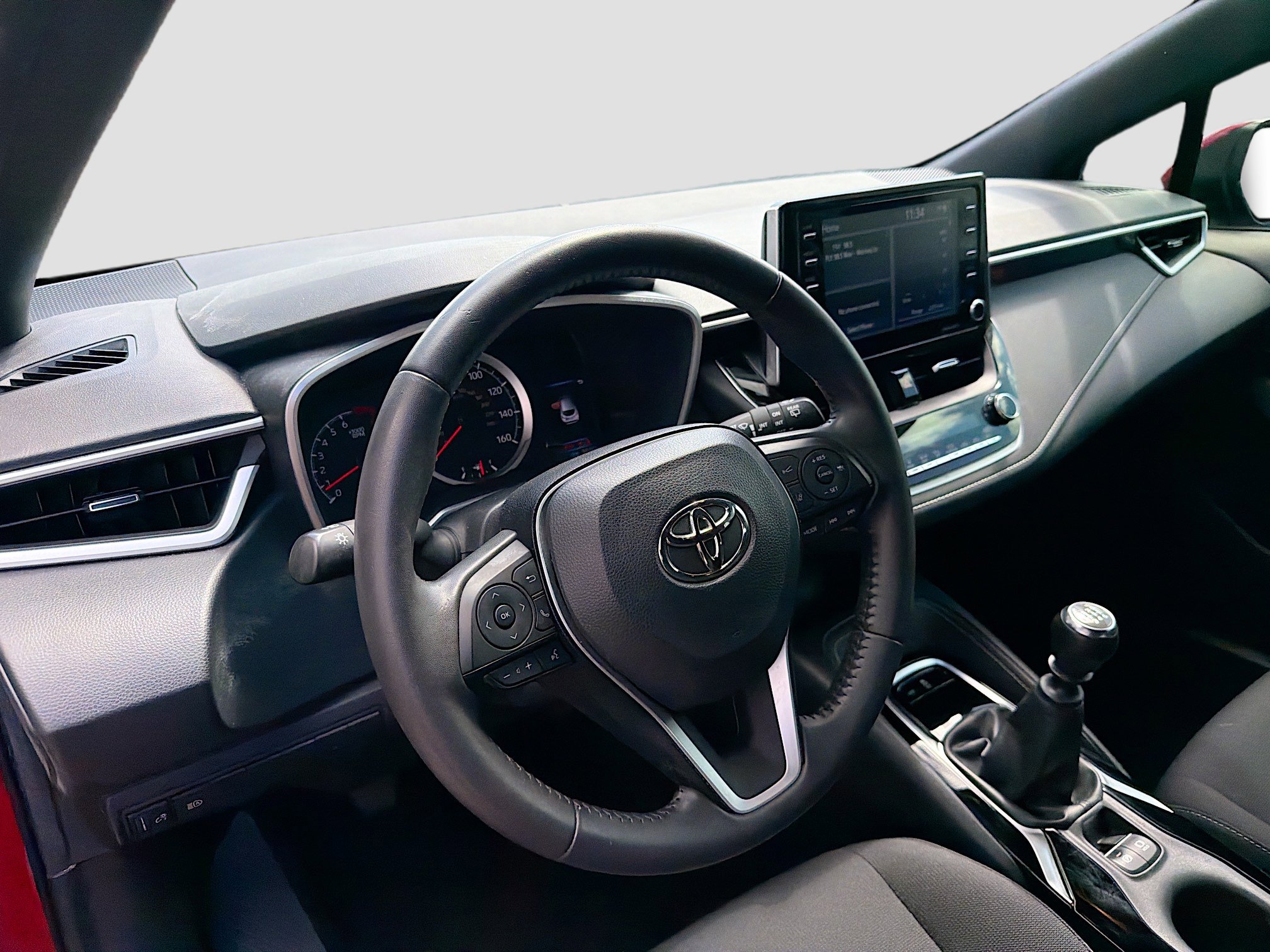 Used 2021 Toyota Corolla SE image 24