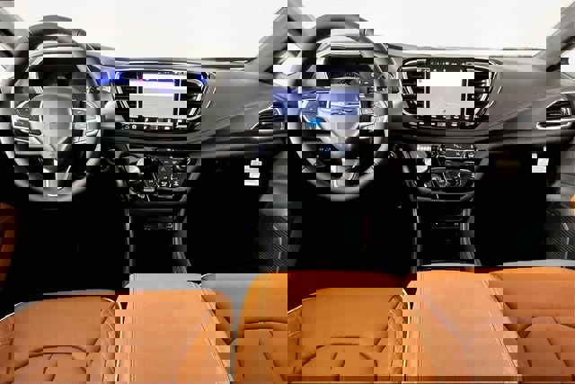 New 2026 Chrysler Pacifica Pinnacle w/ Trailer Tow Group image 6