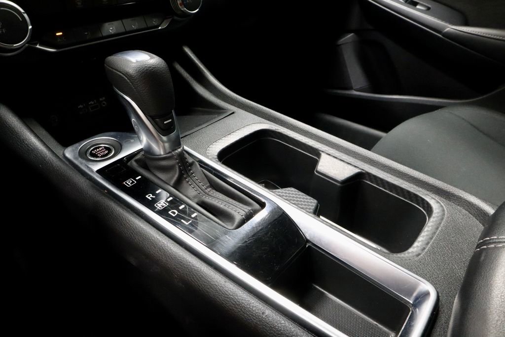 Certified 2024 Nissan Sentra SV image 29