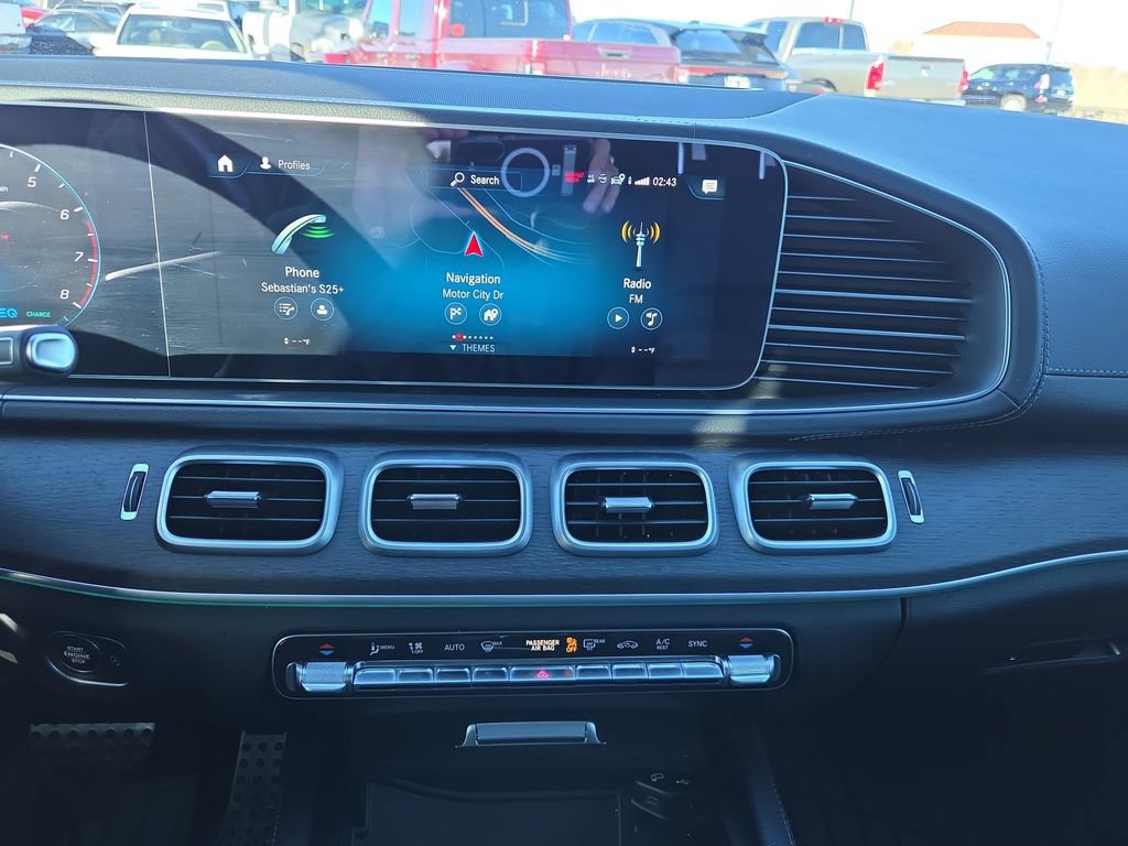 Used 2022 Mercedes-Benz GLS 450 4MATIC image 17