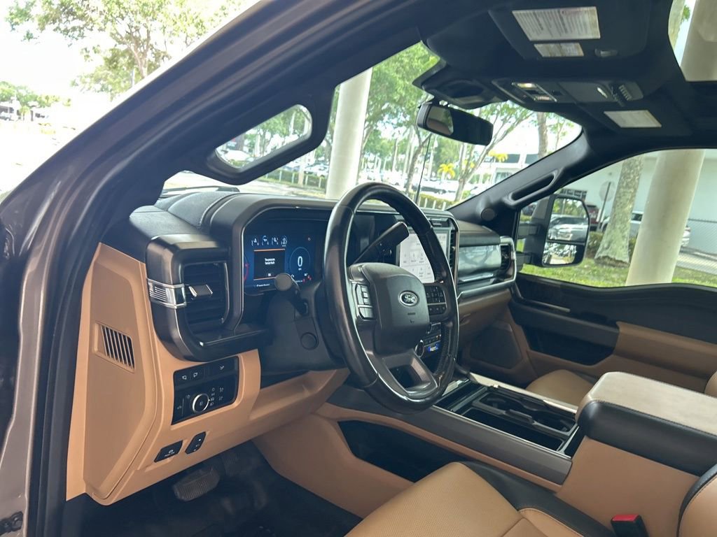 Used 2023 Ford F350 Lariat AWD/4WD image 6