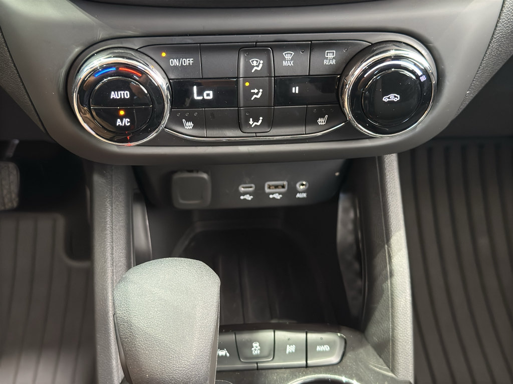 Used 2023 Chevrolet TrailBlazer LT w/ LPO, Blackout Package AWD/4WD image 29