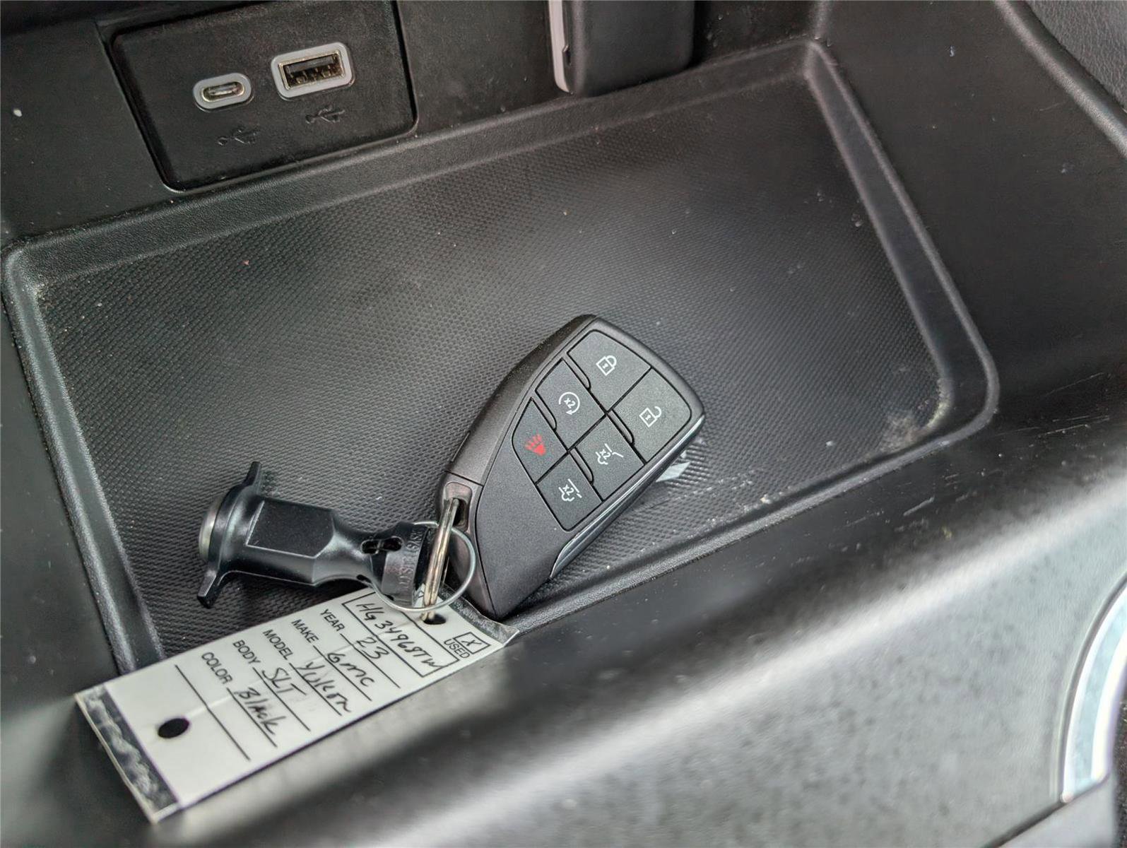Used 2023 GMC Yukon SLT RWD image 18
