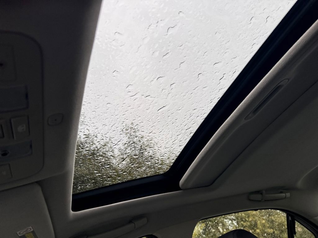 Used 2011 Acura RL image 24