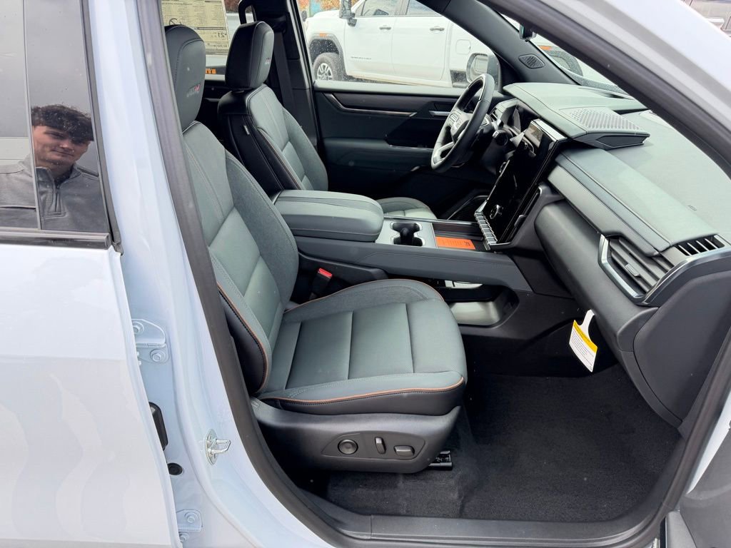 New 2026 GMC Acadia AT4 w/ Super Cruise Package AWD/4WD image 10