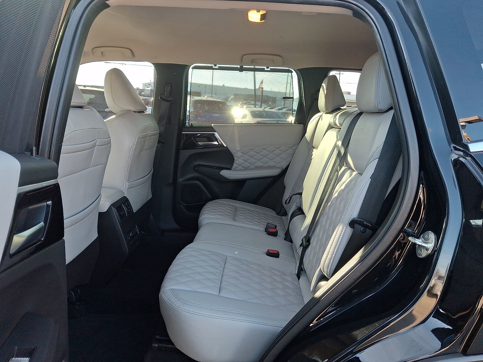 Used 2023 Mitsubishi Outlander SEL Black Edition image 10