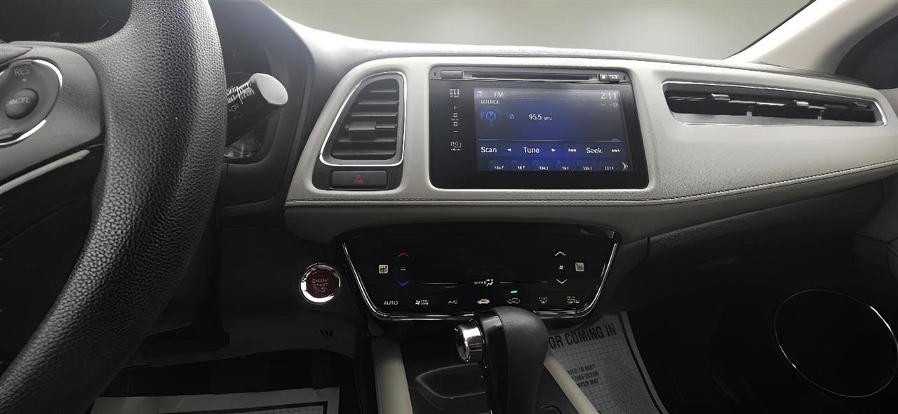 Used 2018 Honda HR-V EX image 14