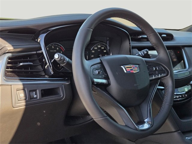New 2025 Cadillac XT6 Luxury image 11