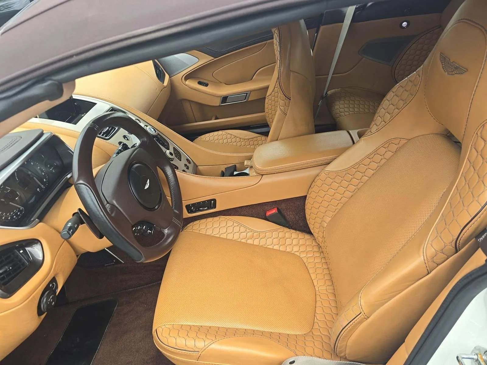 Used 2015 Aston Martin Vanquish Volante RWD image 5