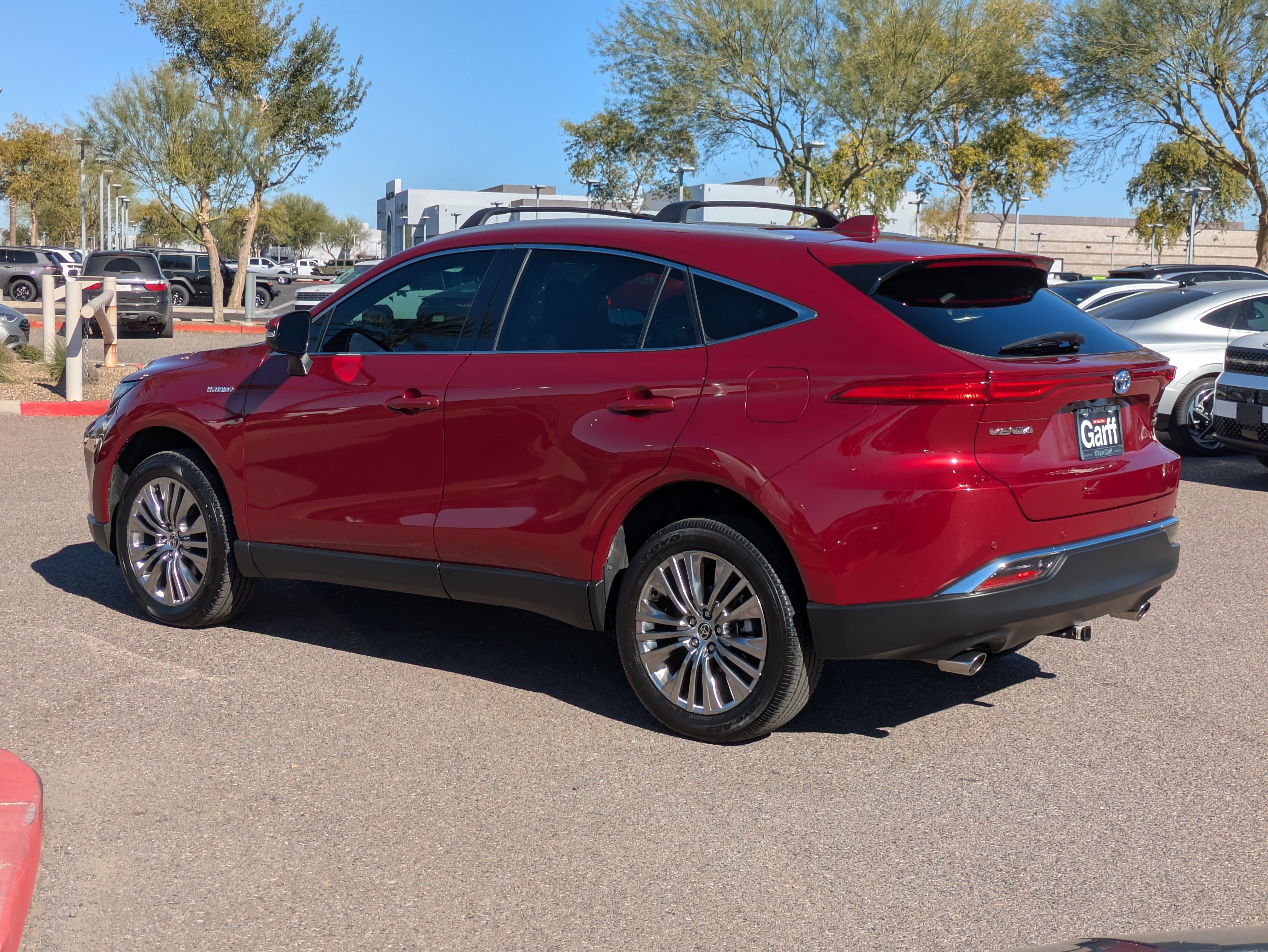 Used 2021 Toyota Venza XLE image 5