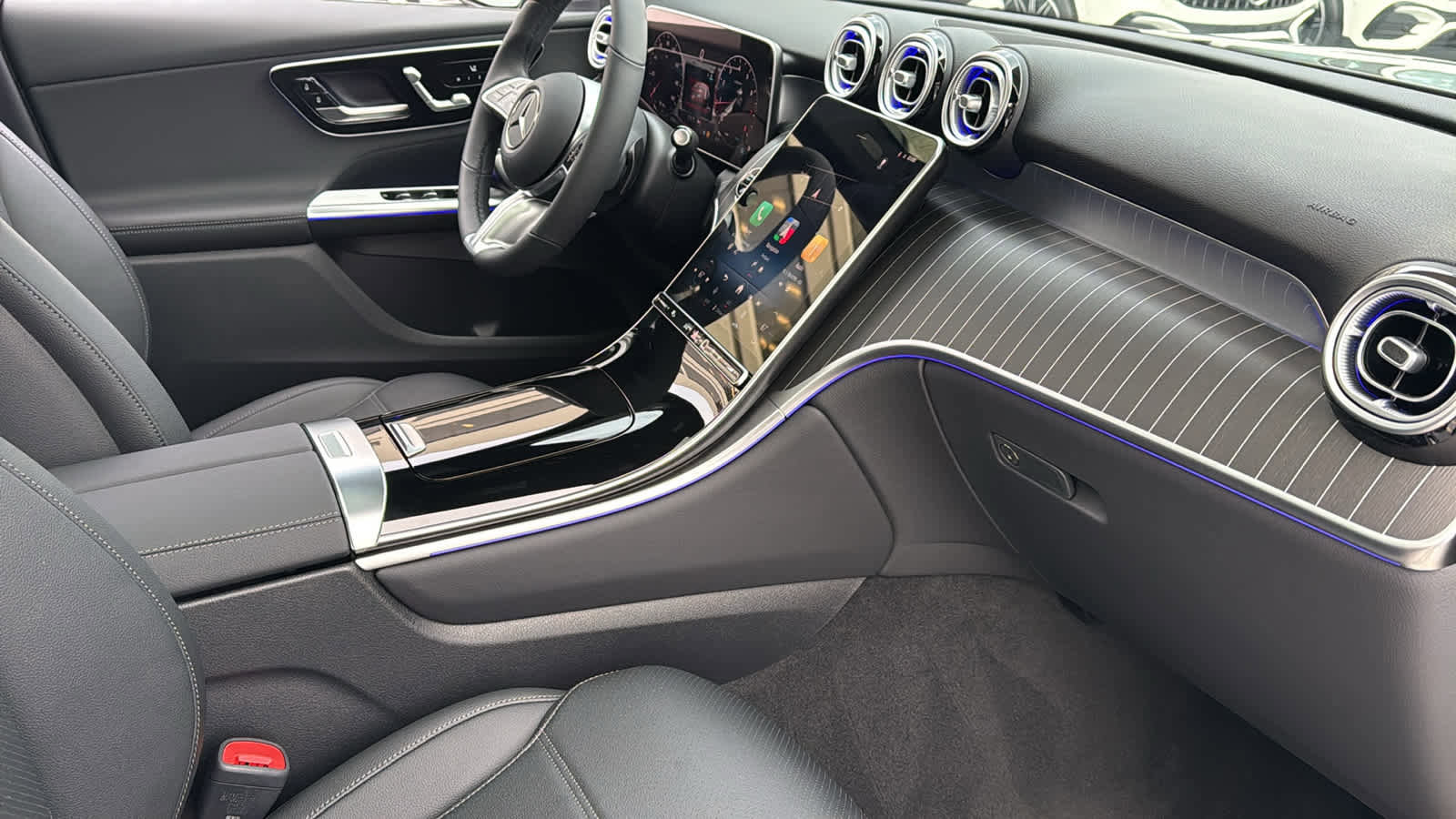 New 2026 Mercedes-Benz GLC 300 4MATIC image 36