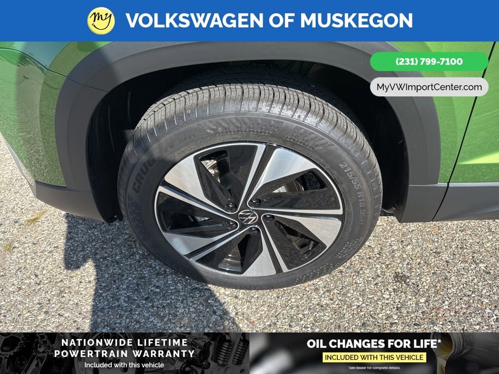 New 2025 Volkswagen Taos SE image 8