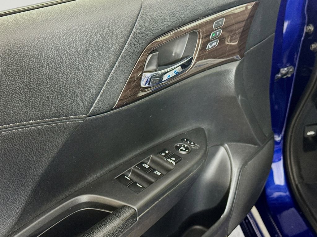 Used 2017 Honda Accord Touring image 22