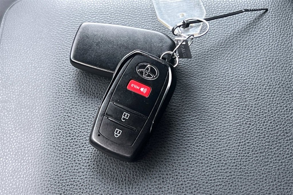 Certified 2025 Toyota Tacoma SR5 image 12