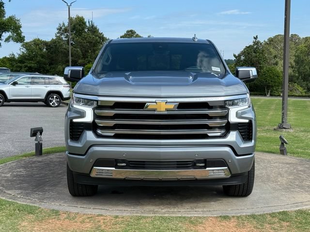 Used 2025 Chevrolet Silverado 1500 High Country w/ Technology Package AWD/4WD video 2