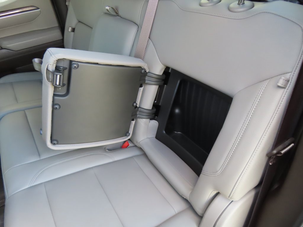 Used 2022 Chevrolet Silverado 1500 LTZ w/ LTZ Premium Package image 32