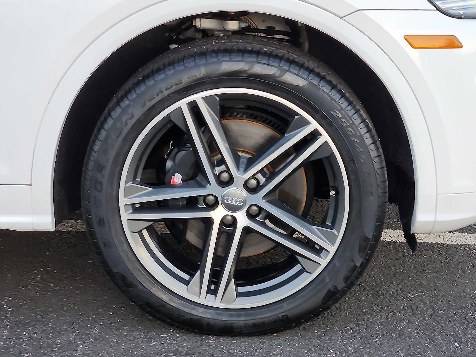 Used 2020 Audi SQ5 Premium Plus w/ Premium Plus Package image 8