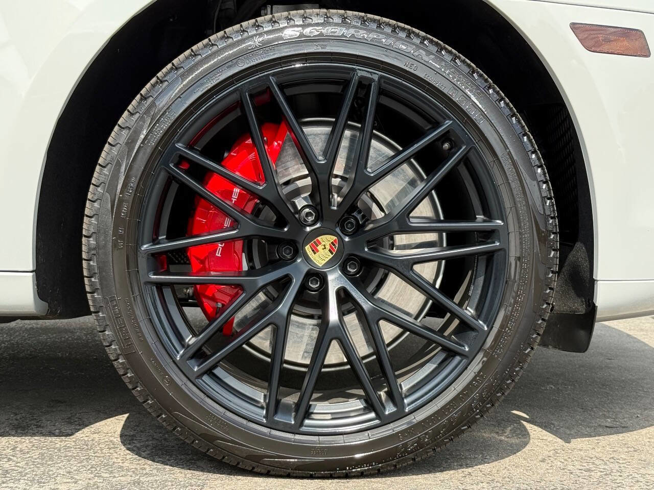Used 2025 Porsche Macan GTS image 13