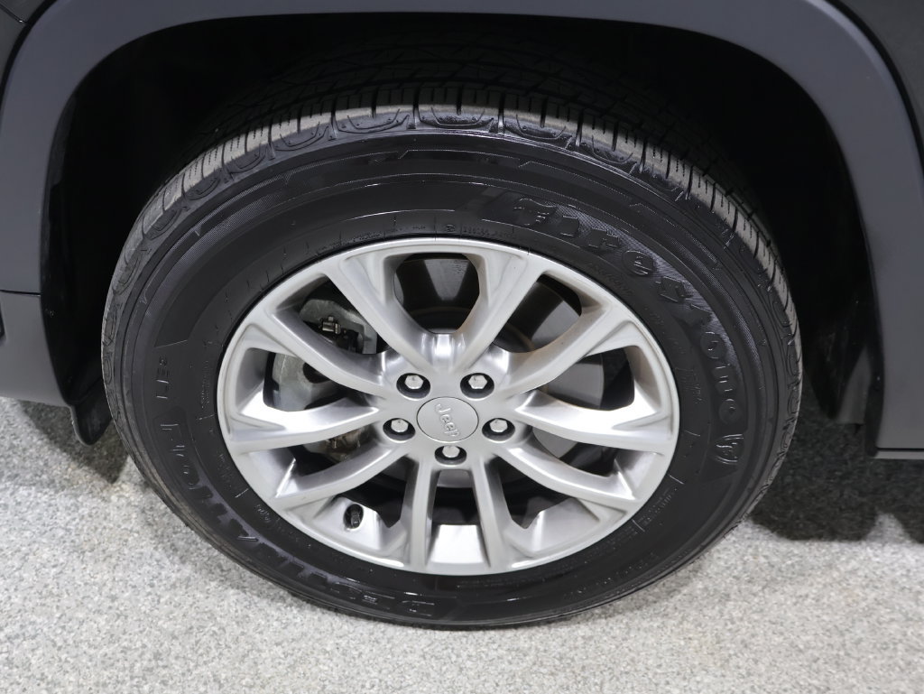 Used 2022 Jeep Cherokee Latitude Lux AWD/4WD image 10