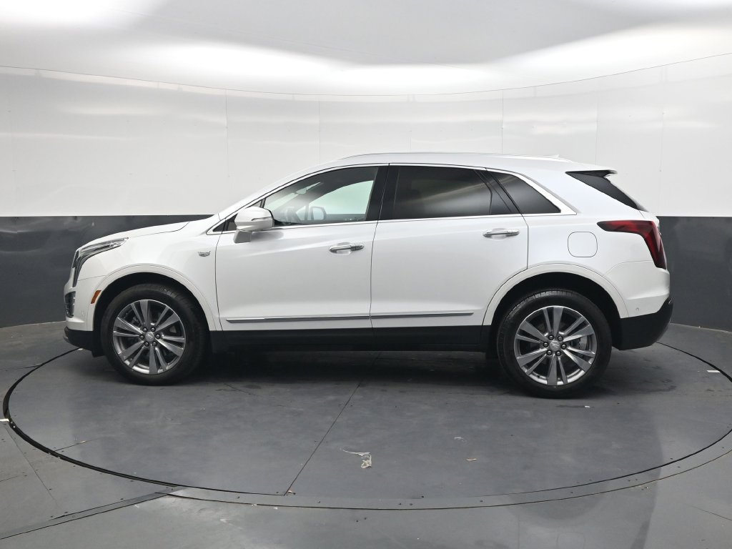 Used 2024 Cadillac XT5 Premium Luxury w/ Technology Package FWD image 8