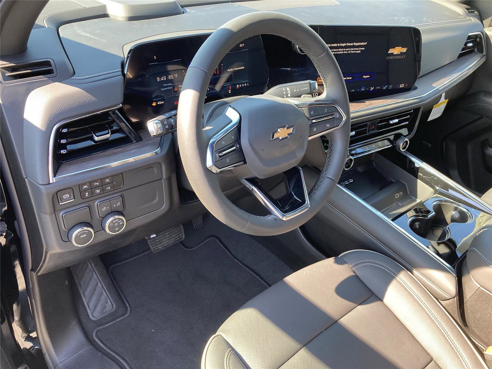 New 2026 Chevrolet Suburban Premier image 12