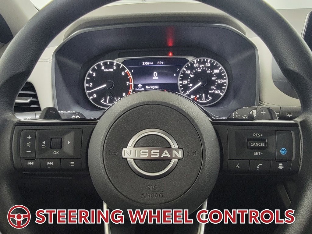 Used 2022 Nissan Rogue SV FWD image 19
