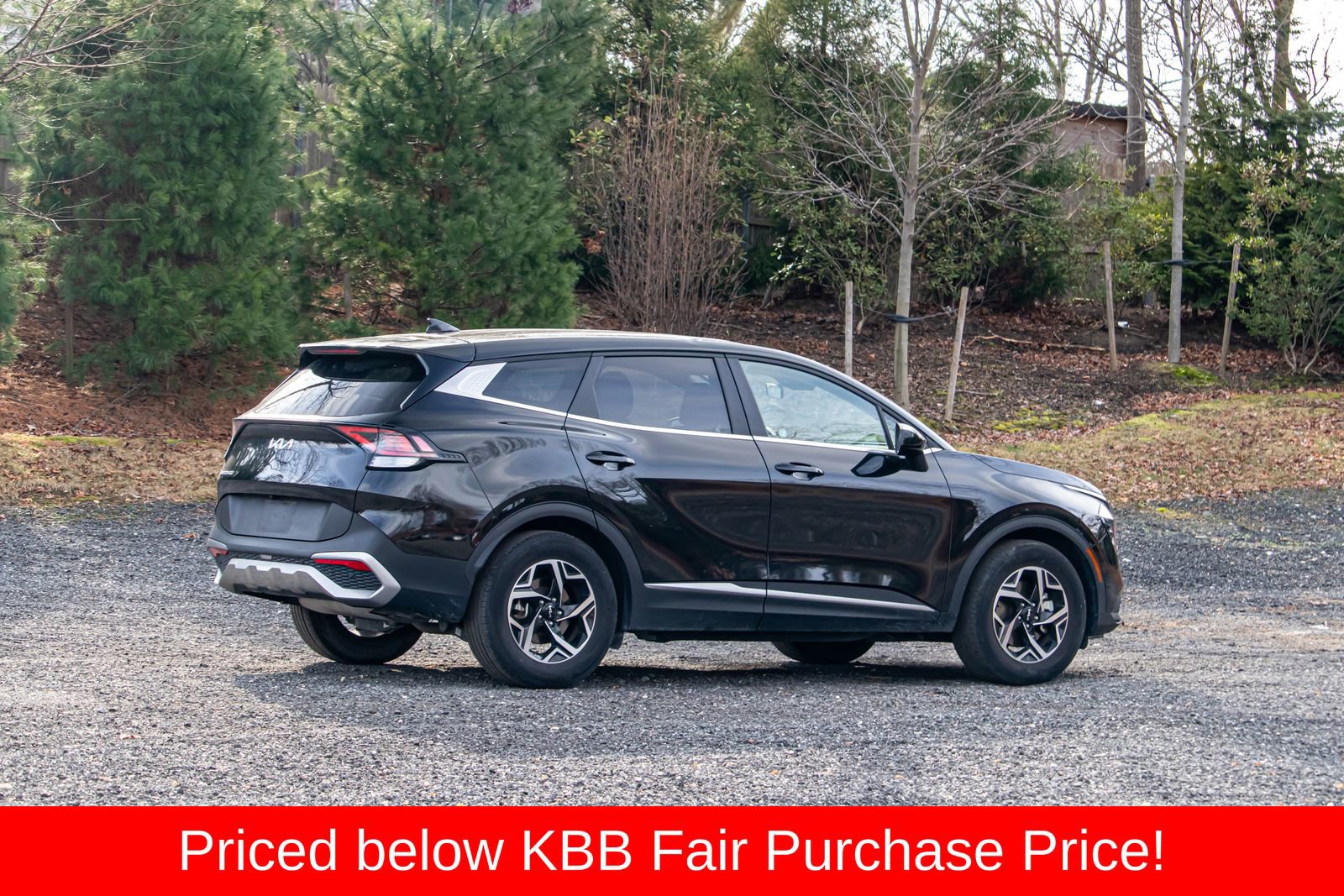 Used 2024 Kia Sportage LX image 9