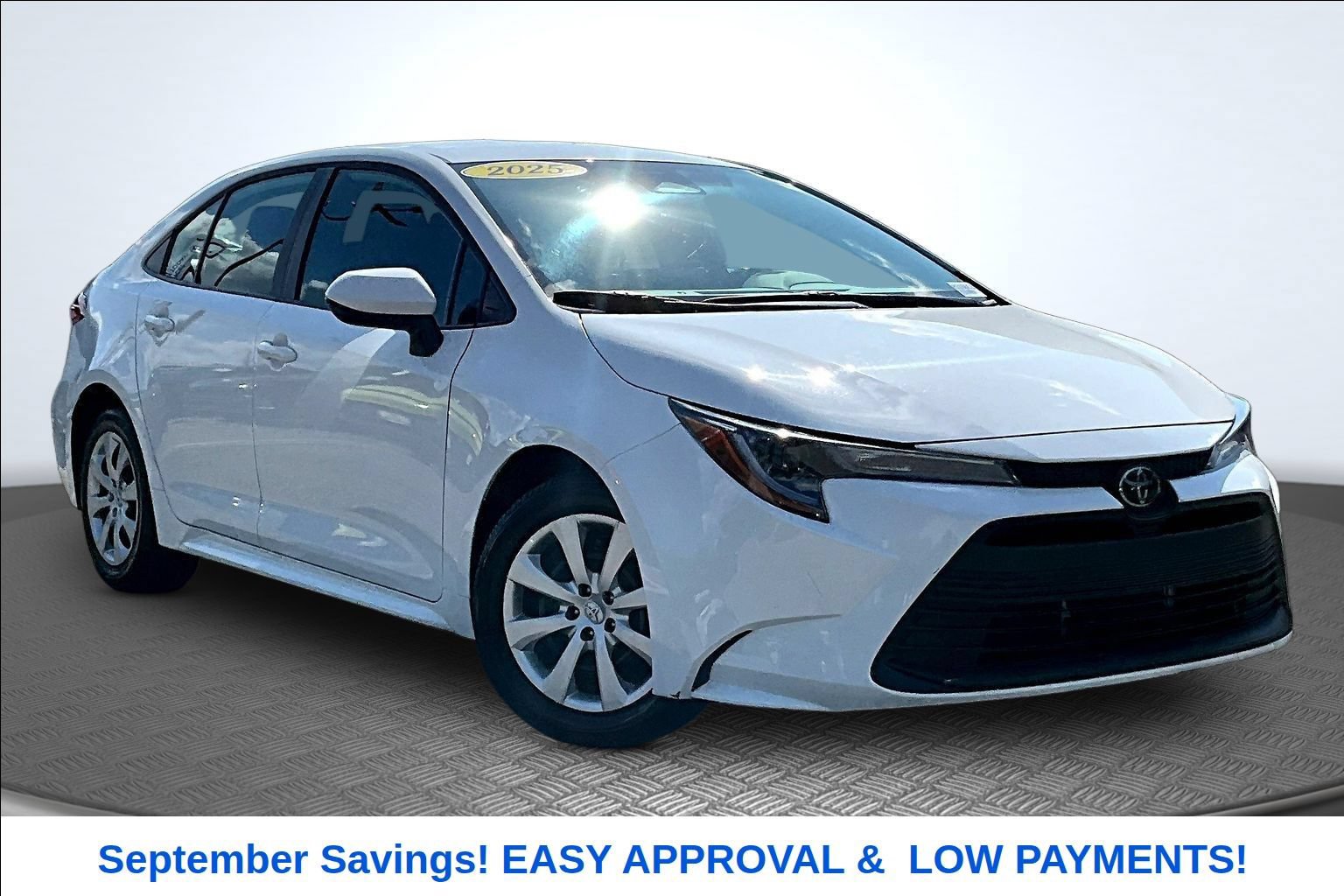 Used 2025 Toyota Corolla LE FWD image 2