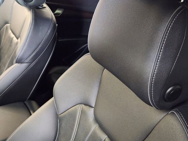 Used 2024 Audi Q5 2.0T Premium image 14