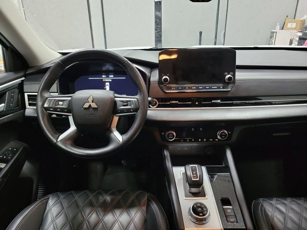 Used 2024 Mitsubishi Outlander SEL image 20