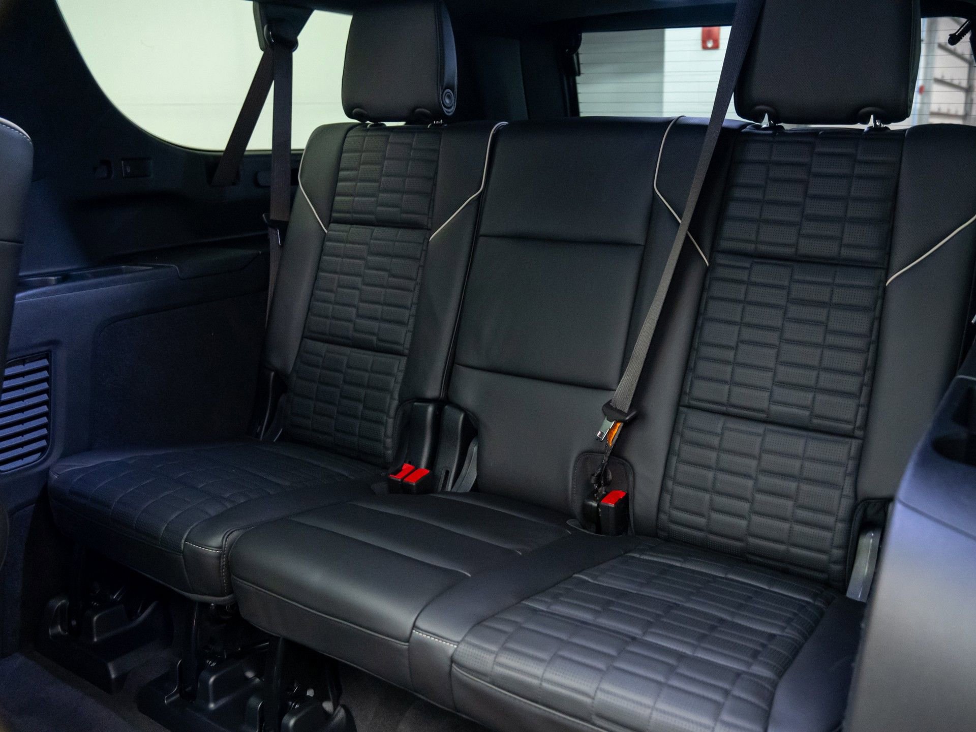 Certified 2024 Cadillac Escalade ESV Sport Platinum w/ LPO, ONYX Package image 24