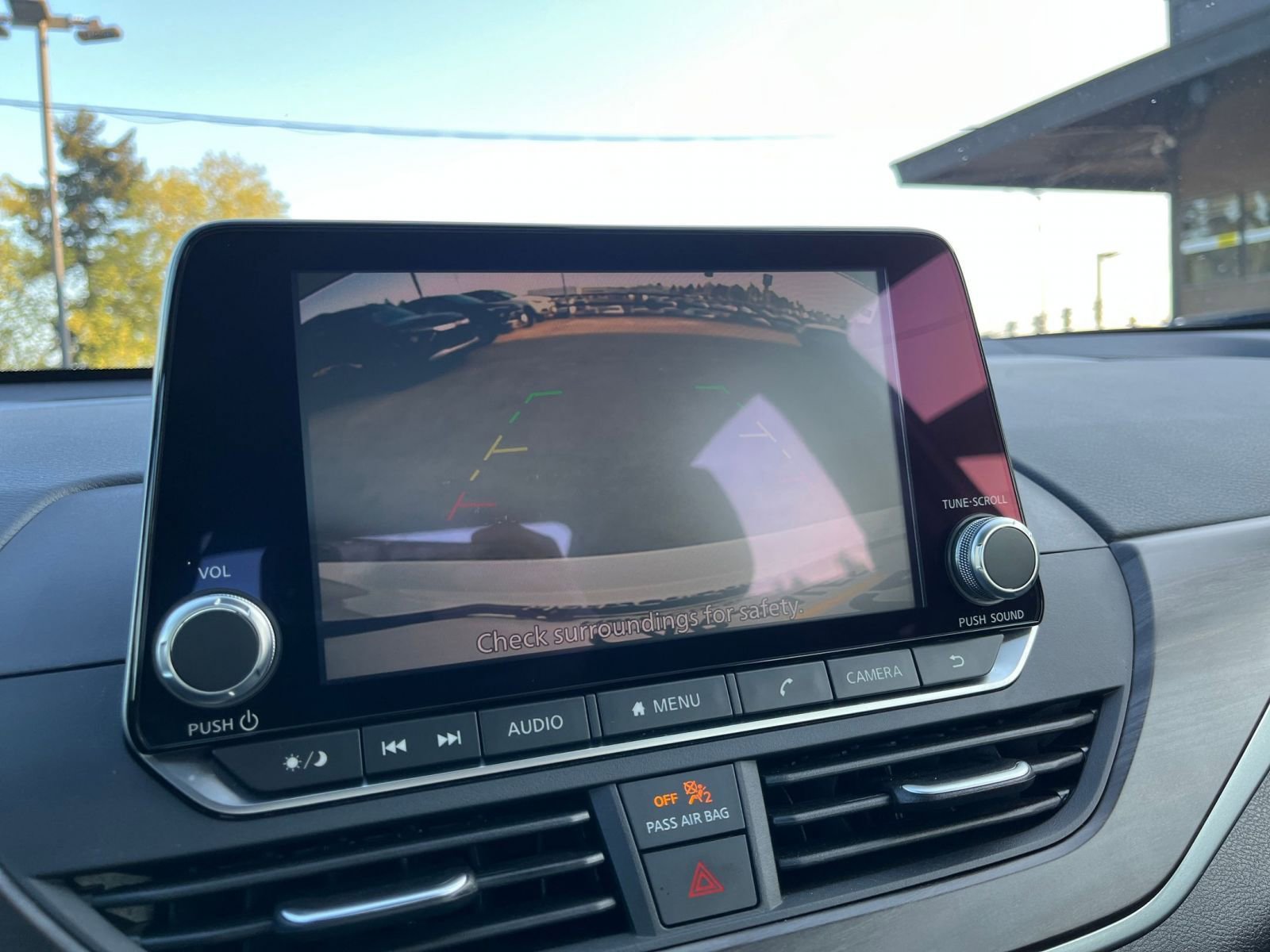 Used 2025 Nissan Altima 2.5 SV FWD image 24