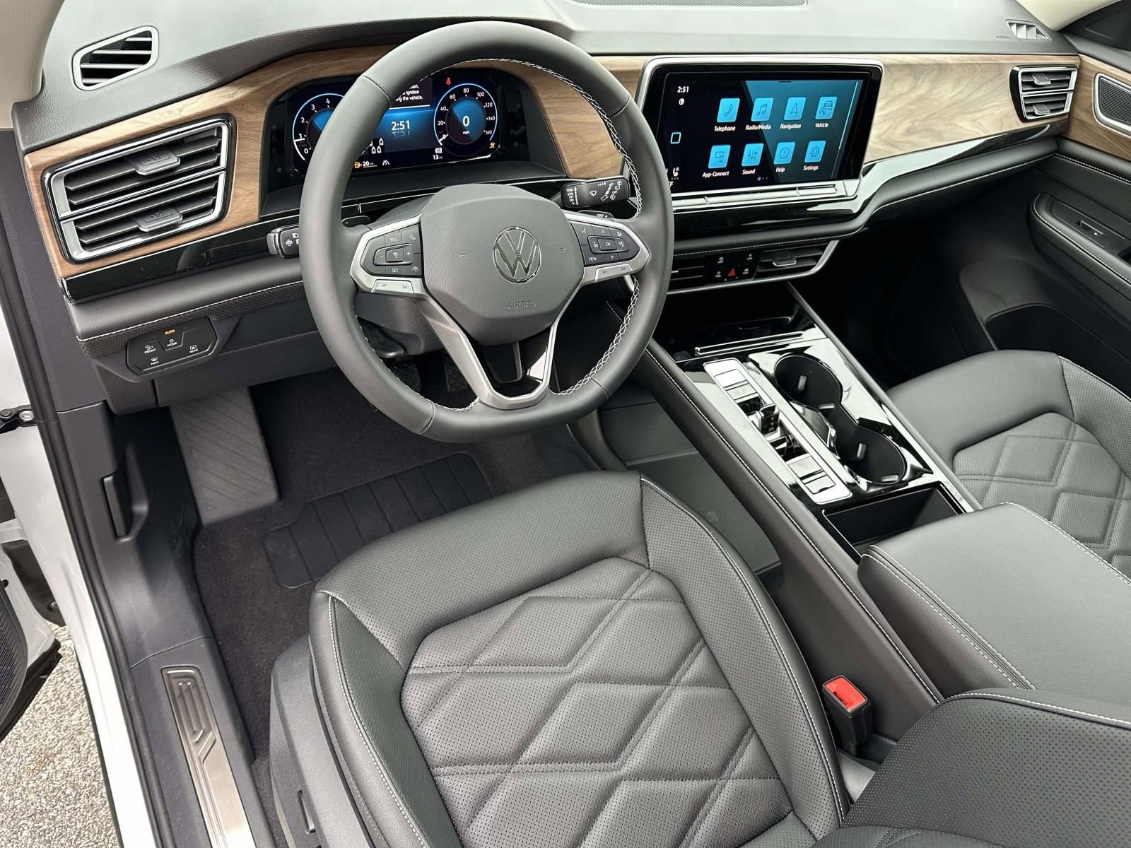 New 2026 Volkswagen Atlas SE image 10