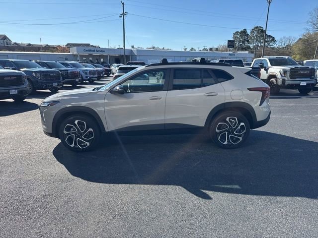 New 2026 Chevrolet Trax RS w/ Driver Confidence Package FWD image 17