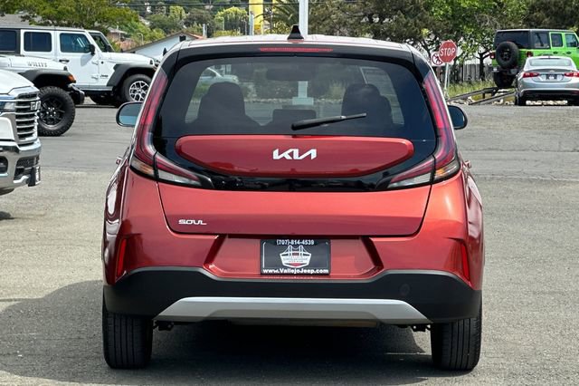 Used 2023 Kia Soul LX w/ LX Technology Package image 5